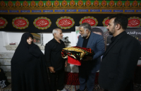 دیدار شهردار قم با خانواده شهید معارفوند 