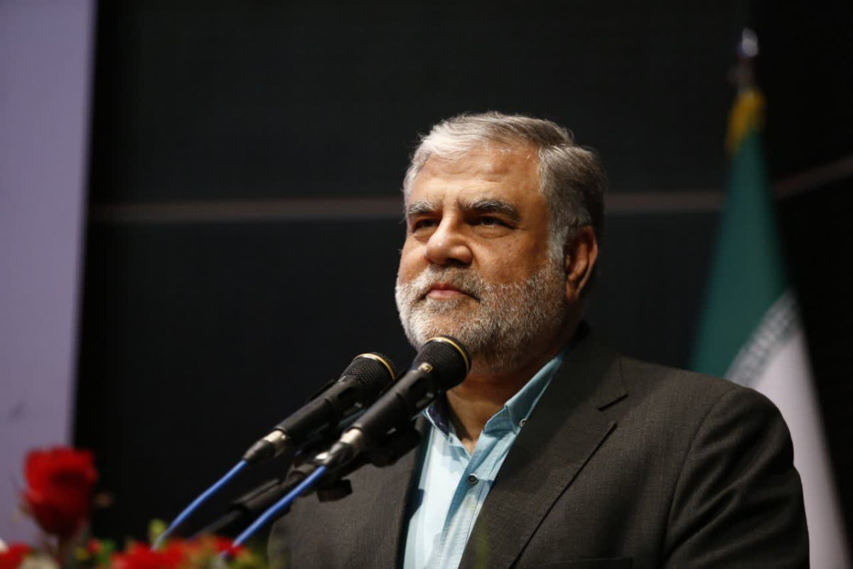 تحقق شعار «اول مردم» با نشاط و آرامش کارکنان شهرداری ممکن میشود