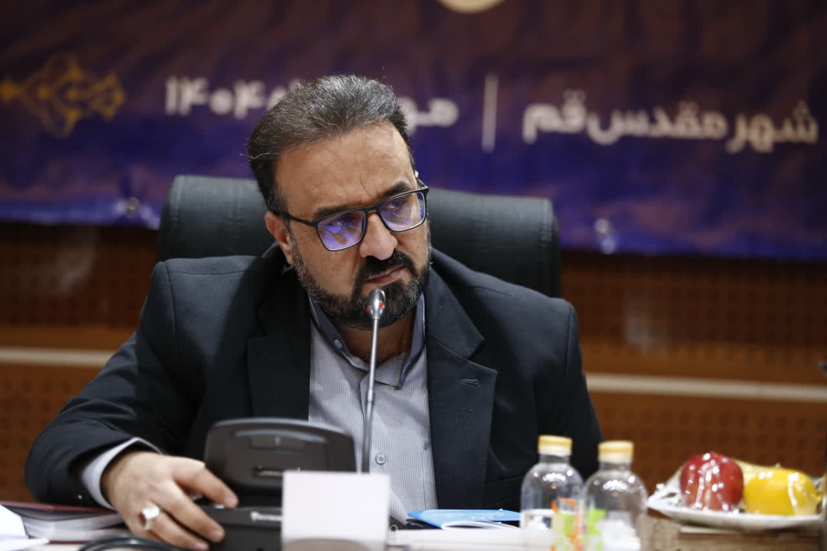 تأکید مدیرکل ثبت اسناد قم بر اجرای قانون جامع حدنگاری و پایان اسناد عادی در معاملات ملکی