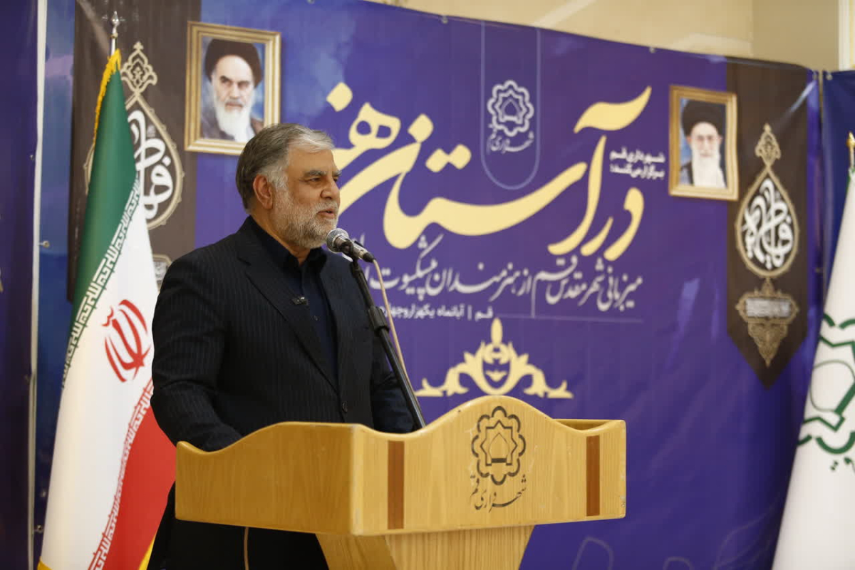 هنرمندان نقش مهمی در ارتقای فرهنگ جامعه دارند