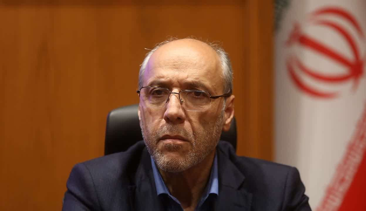 تونل و بزرگراه درمان ترافیک نیست/اولویت قم باید حمل‌ونقل عمومی باشد