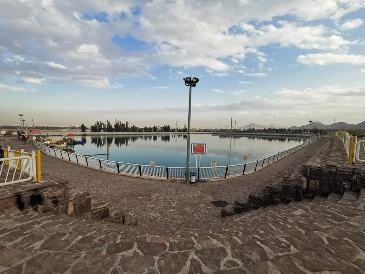 تکمیل فاز دوم روشنایی بوستان جوان منطقه دو واقع در کمربندی امام علی(ع)