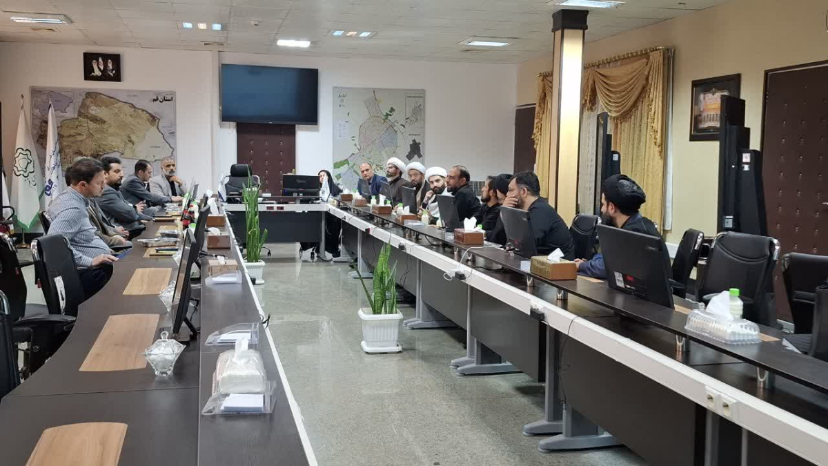 نشست مشترک پژوهشکده مطالعات راهبردی حوزه و روحانیت با سازمان فناوری اطلاعات و ارتباطات شهرداری قم