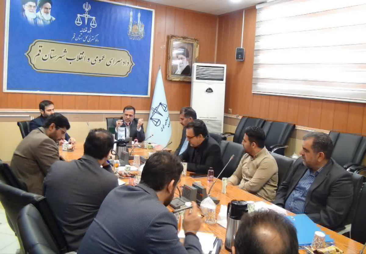 معاون دادستان قم بر ضرورت تسریعِ تعیین تکلیف مونوریل قم تأکید کرد