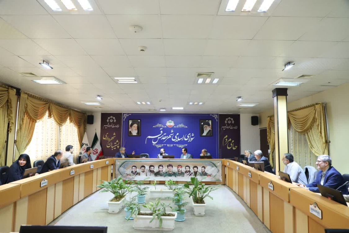 دیدار نوروزی شهردار و مدیران شهرداری با اعضای شورای شهر قم