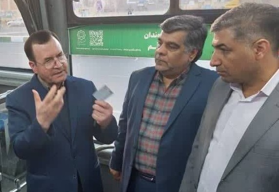 همه اتوبوس‌های شهری قم تا پایان سال مجهز به دستگاه پرداخت الکترونیکی می‌شوند